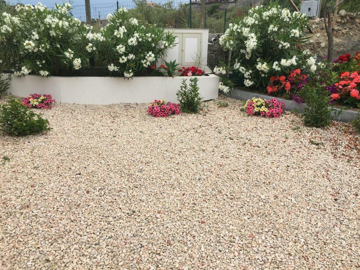 Villa Nina 2013 Appartamento تاورمينا المظهر الخارجي الصورة