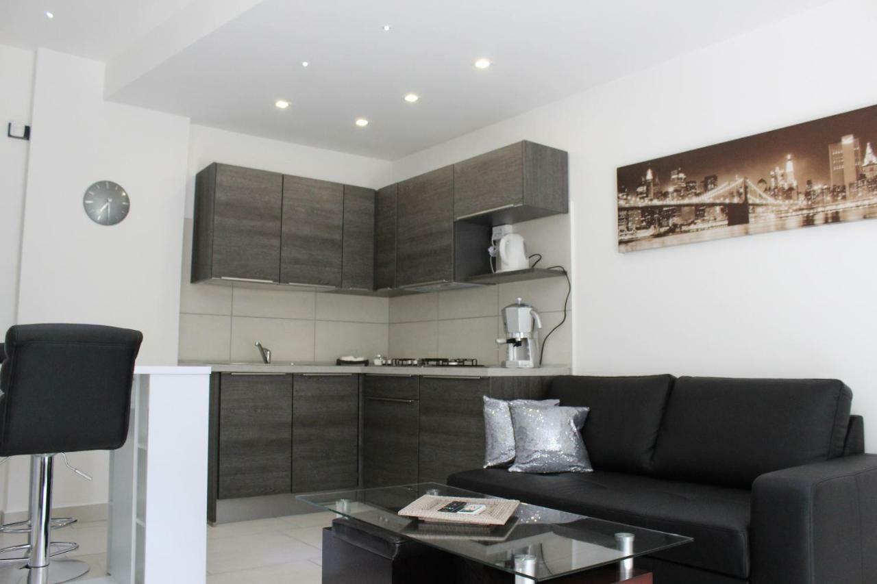 Villa Nina 2013 Appartamento تاورمينا المظهر الخارجي الصورة