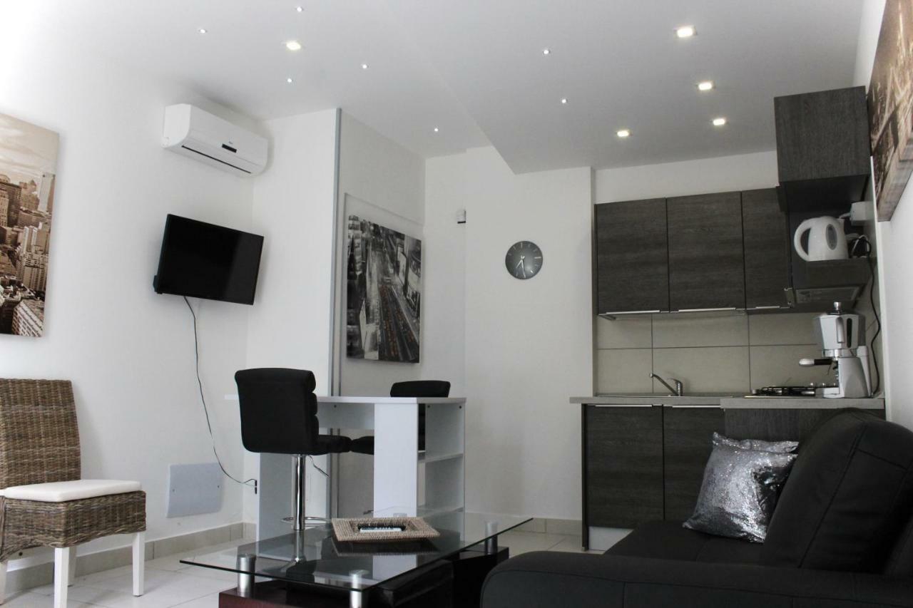 Villa Nina 2013 Appartamento تاورمينا المظهر الخارجي الصورة